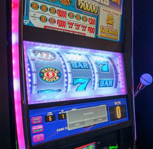 Why Certain Casino Games Become “Hot”